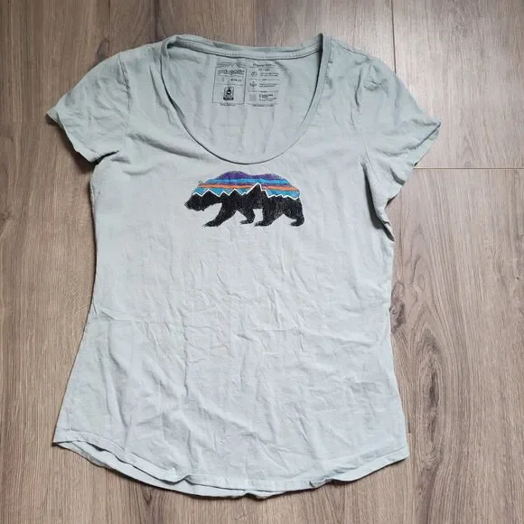 Patagonia Shirt Womens Small Organic Cotton Bear Logo Short Sleeve Scoop Slim - Picture 1 of 6